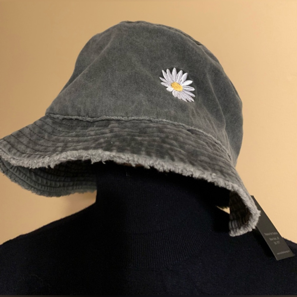 DAVID and YOUNG blackish gray 100% cotton distressed bucket hat NWT in size OSFM